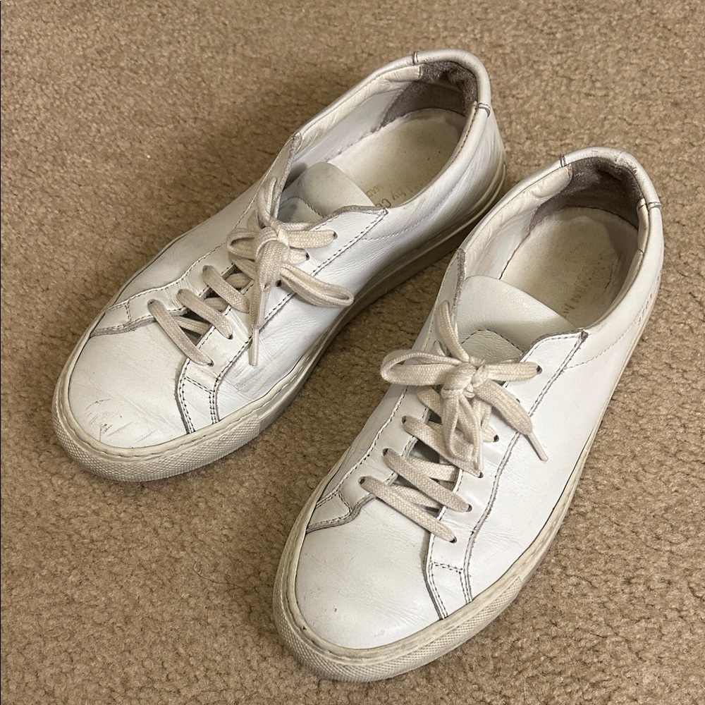 Common project white sneaker 35
